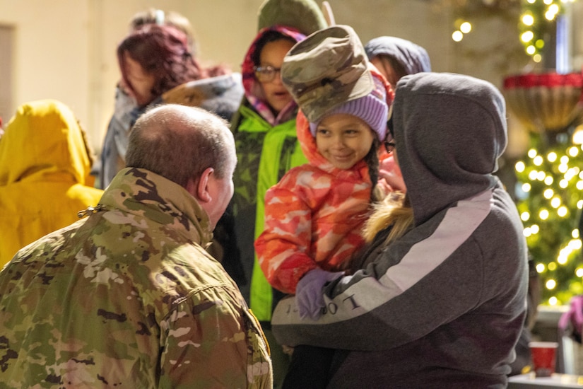 Kentucky National Guard Soldiers with Charlie Battery, 2nd Battalion, 138th Field Artillery Brigade took part in the 2024 Bardstown Christmas Parade, Dec. 5, 2024. (U.S. Army National Guard photo by Milt Spalding)