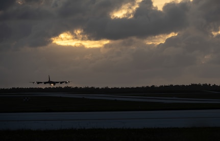 Photo of a U.S. Air Force B-52 Stratofortress landing