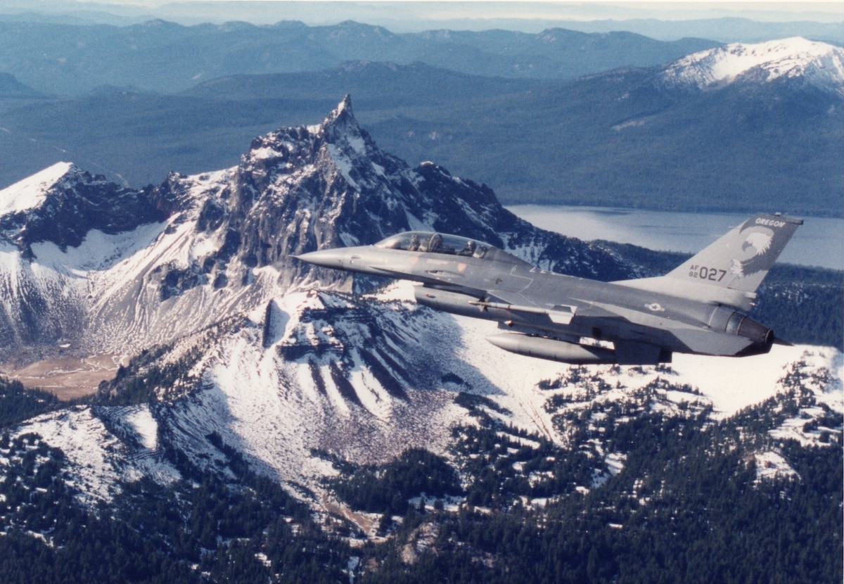 エアファイターF16F22 Republic F-84F Thunderstreak flown by the 174th Fighter Squadron