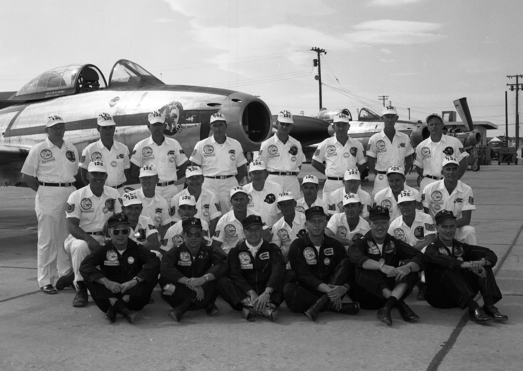 Airmen group photo 1956