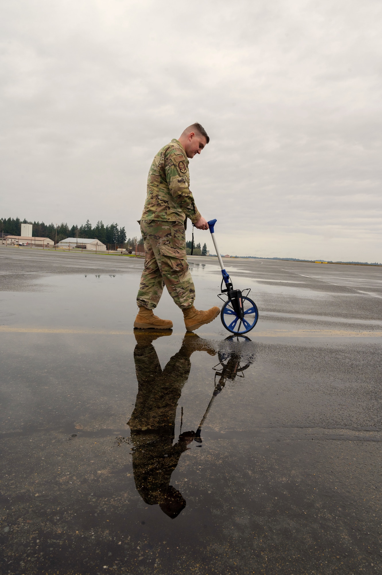RAWS manages air traffic systems, warning radar systems, navigational aids and weather equipment radios.(U.S. Air Force photo by Senior Airman Colleen Anthony)