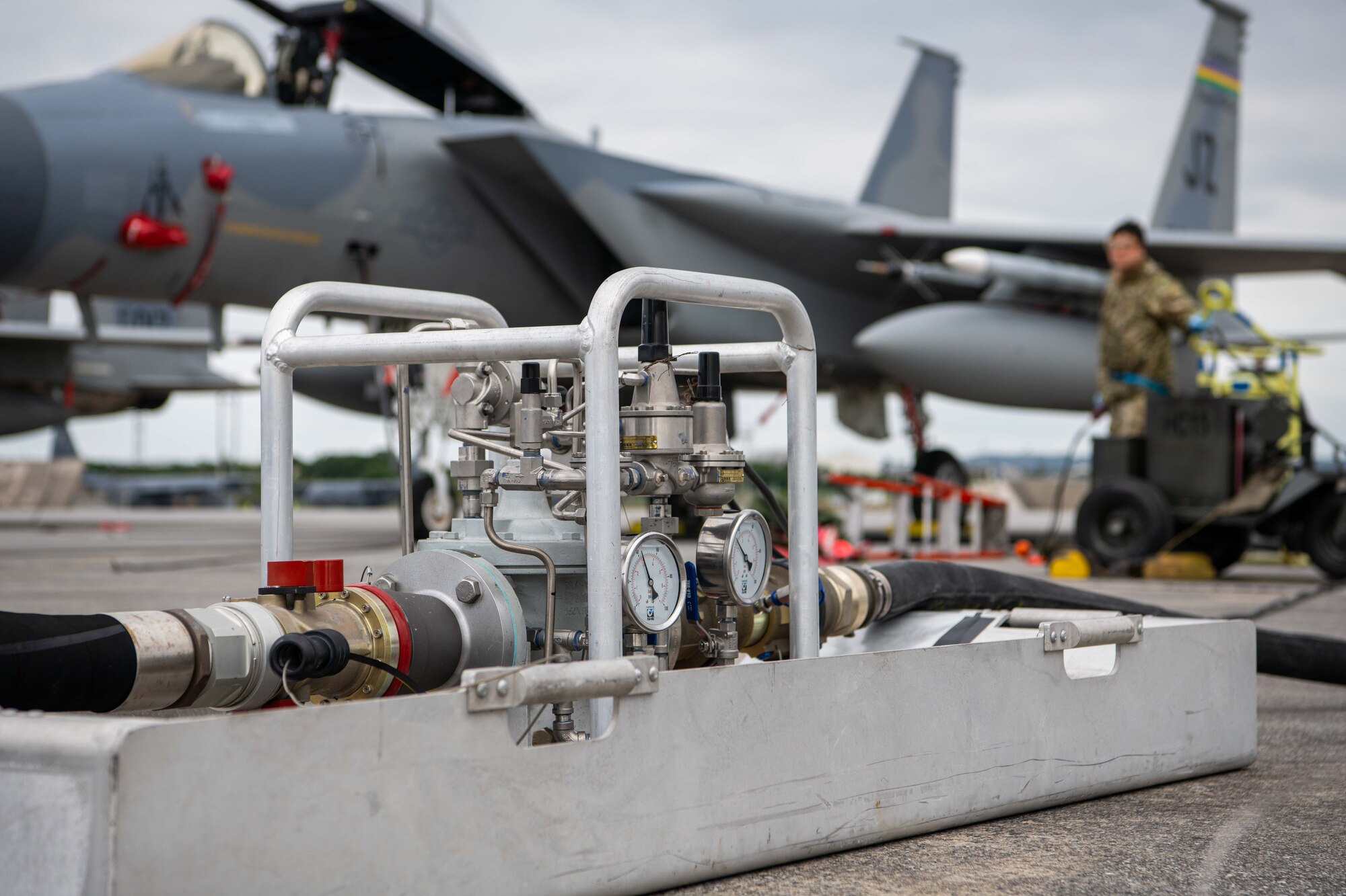 A Versatile Integrating Partner-Nation Equipment Refueling kit refuels an F-15C Eagle.