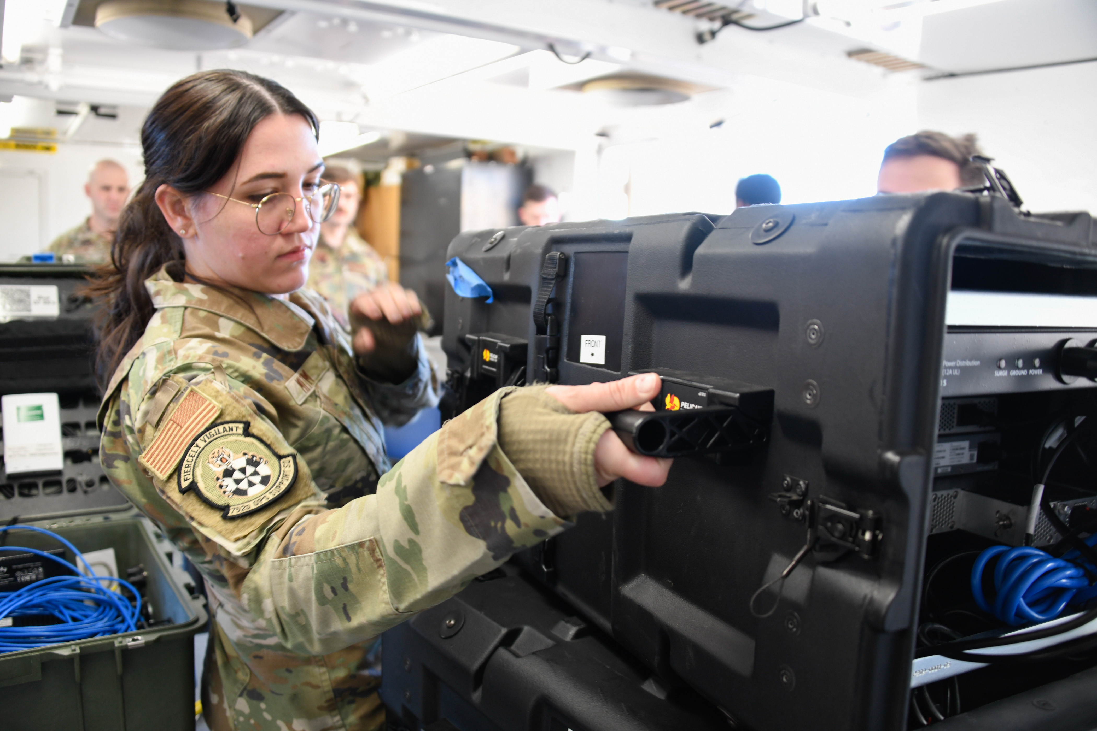 USAF 1st OPERATONS SUPPORT SQ ラプター 1st Operations Support Squadron > Joint Base Langley-Eustis