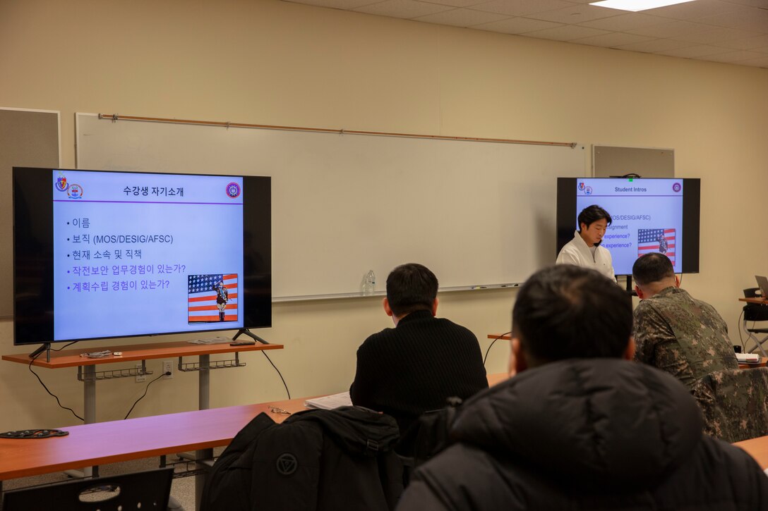 Defense Operations Security Planners Course (DOPC) exercise training event, for members of ROK Joint Chiefs of Staff Office and other elements of ROK unit military personnel the week of Jan. 22-26.  This course was presented in Hangul and English. With the purpose to train units and organizations to better protect operations, activities, and investments during the OPSEC Military Decision-Making Process planning.