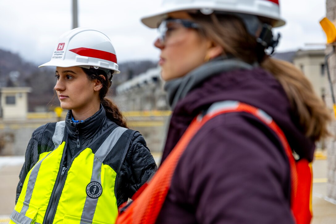 The Pittsburgh District is soliciting construction proposals to replace the aging and deteriorated 56-foot-wide by 360-foot-long auxiliary chamber with a new 110-foot-wide by 600-foot-long primary chamber.
