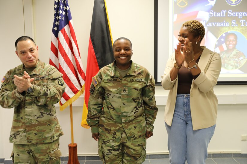 HHC, 7th Mission Support Command training NCO promotes to senior NCO