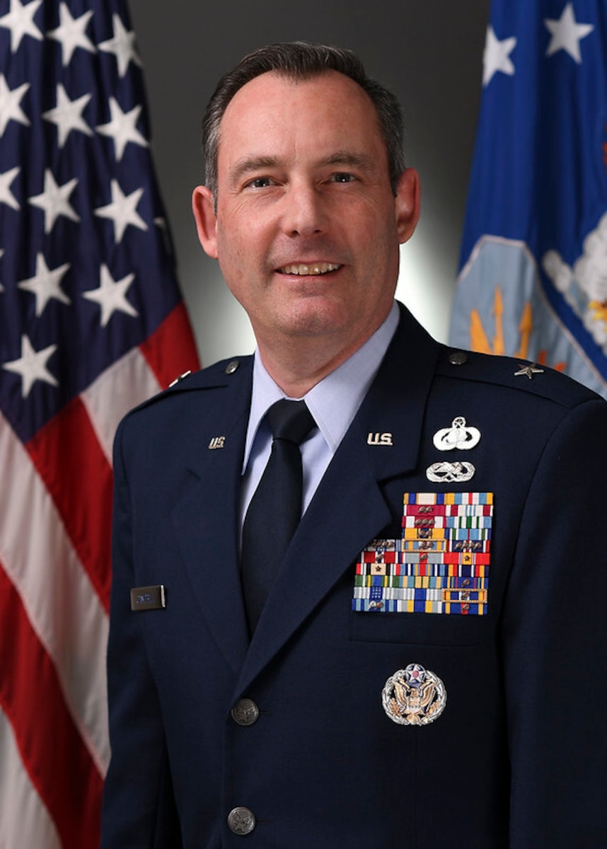 The official portrait of Retired Brig. Gen. Campbell.