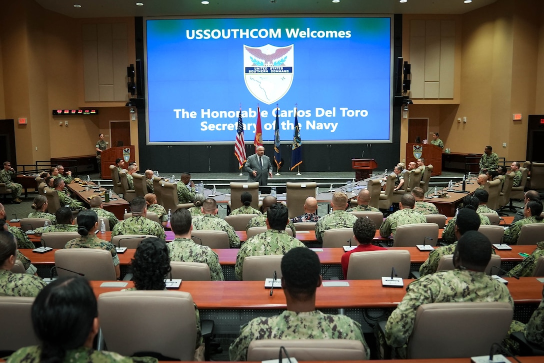 Secretary of the Navy Carlos Del Toro speaks with Sailors and Marines at U.S. Southern Command.