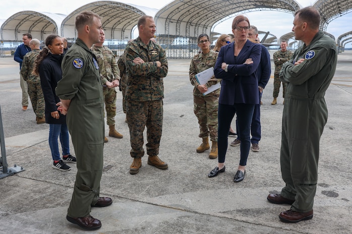 Ms. Skelly tours MCAS Beaufort
