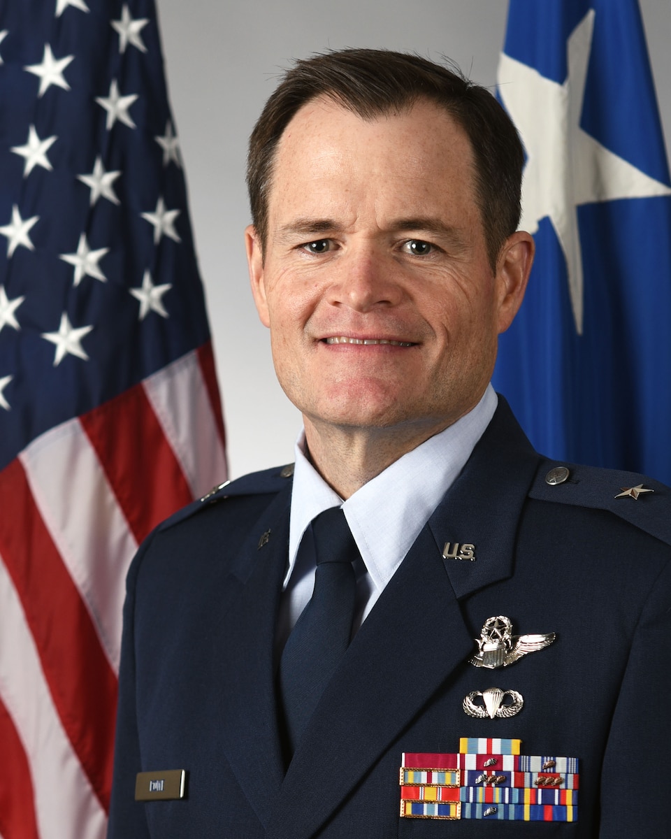 This is the official portrait of Brig. Gen. Scott Rowe.