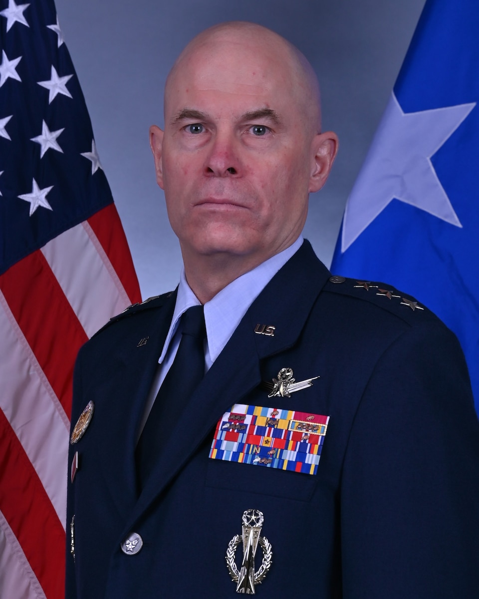 This is the official portrait of Maj. Gen. Michael Lutton.