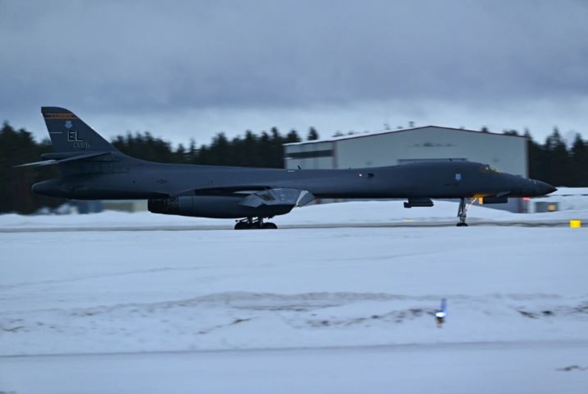 U.S. bombers arrive in Sweden for Bomber Task Force 24-2