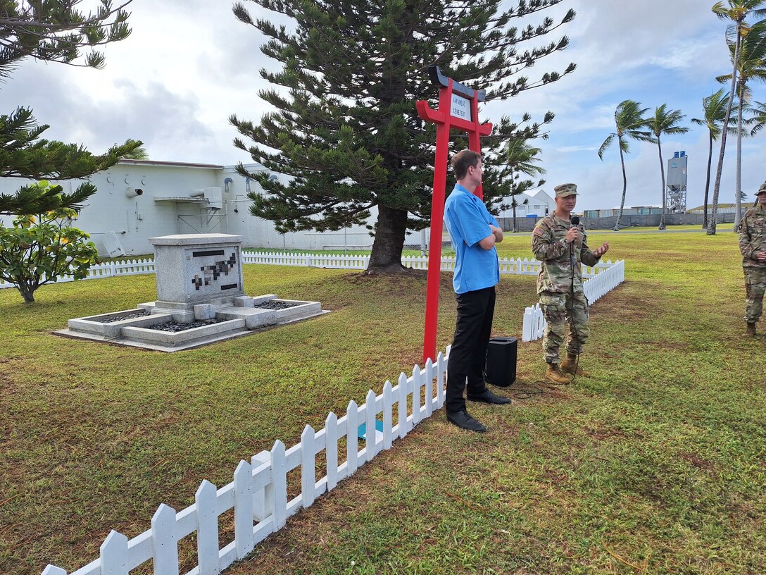 Lance Posey, Charge d’affaires, U.S. Embassy in the Republic of the Marshall Islands, and Col. Morgan speak at a reconciliation ceremony, 2 February 2024. Author photo.