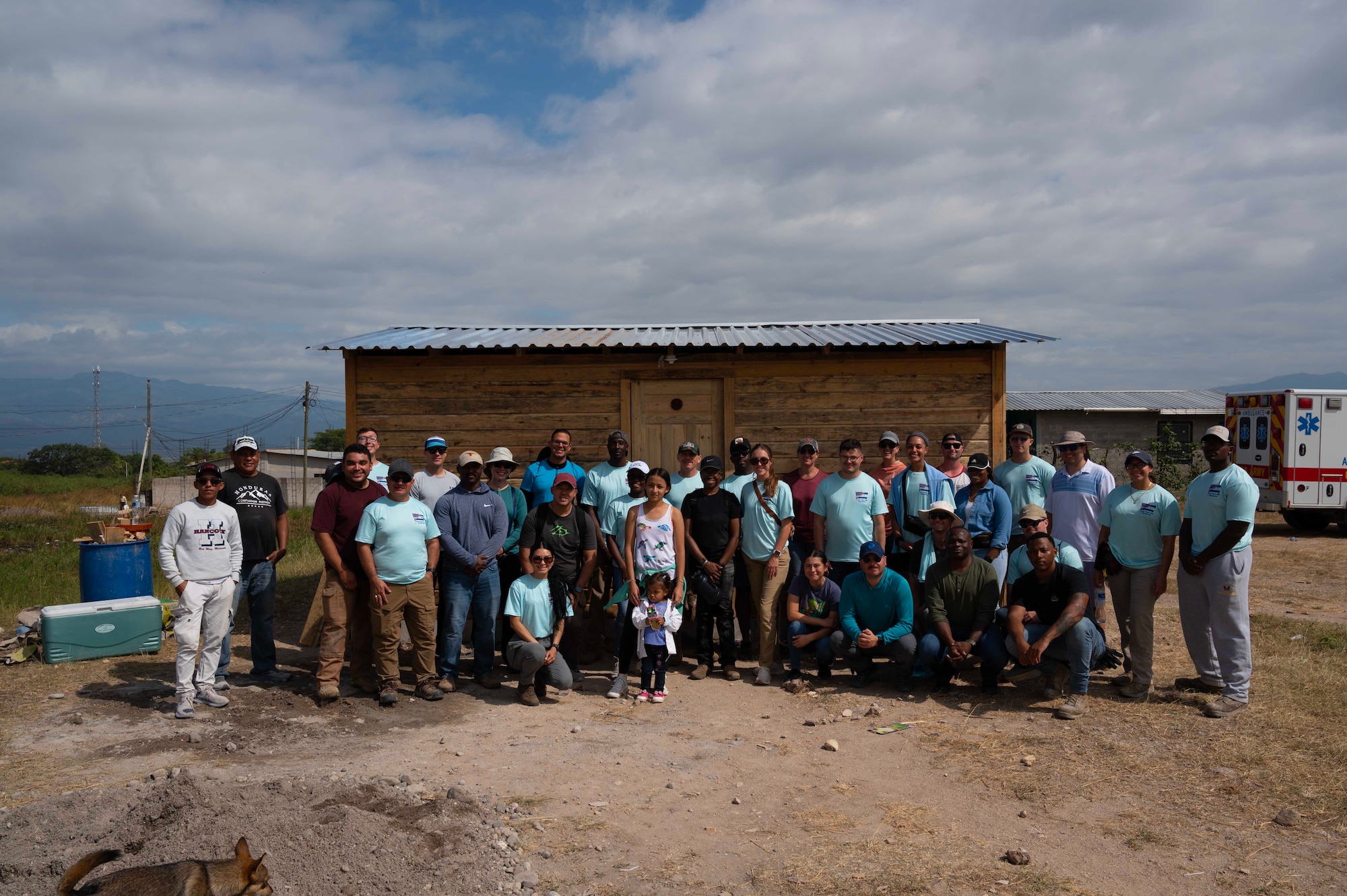 More than 30 service members assigned to Joint Task Force Bravo (JTF-B) volunteered to construct a new home for a local family in the department of La Paz, Dec. 16 and 17.