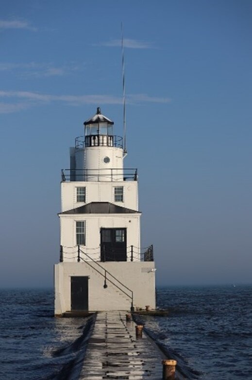 Manitowoc Harbor lighthouse