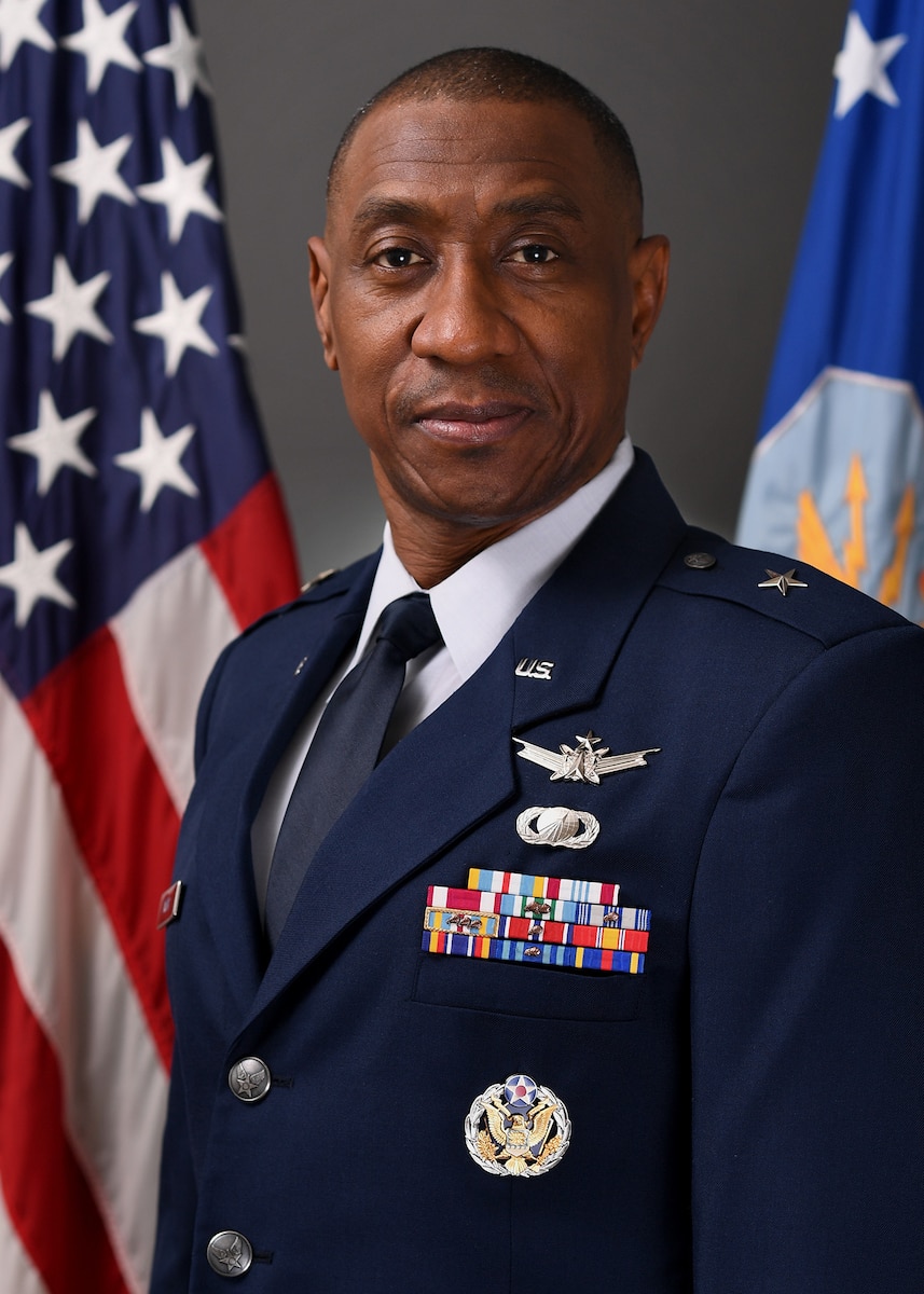 Brig. Gen. Roderick Owens official photo. (U.S. Air Force photo by Andy Morataya)