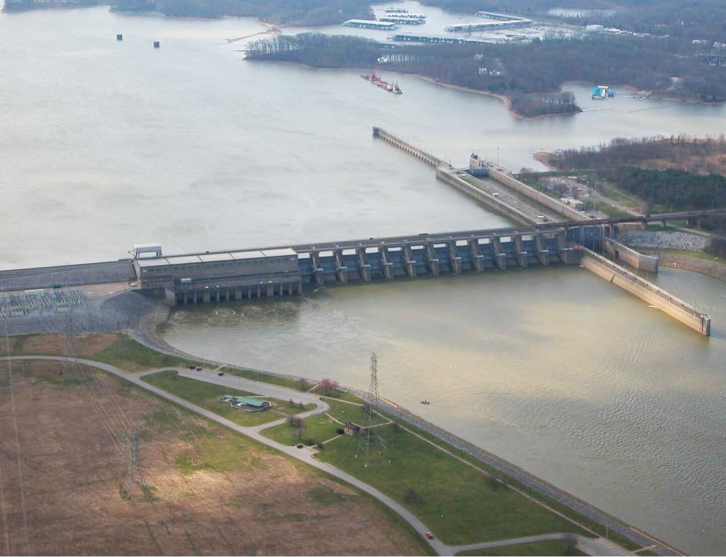 Aerial photo of Lake Barkley Lock and Dam Project, Grand Rivers, Ky. (USACE photo)