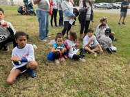 Soldiers and families running in Turkey Trot
