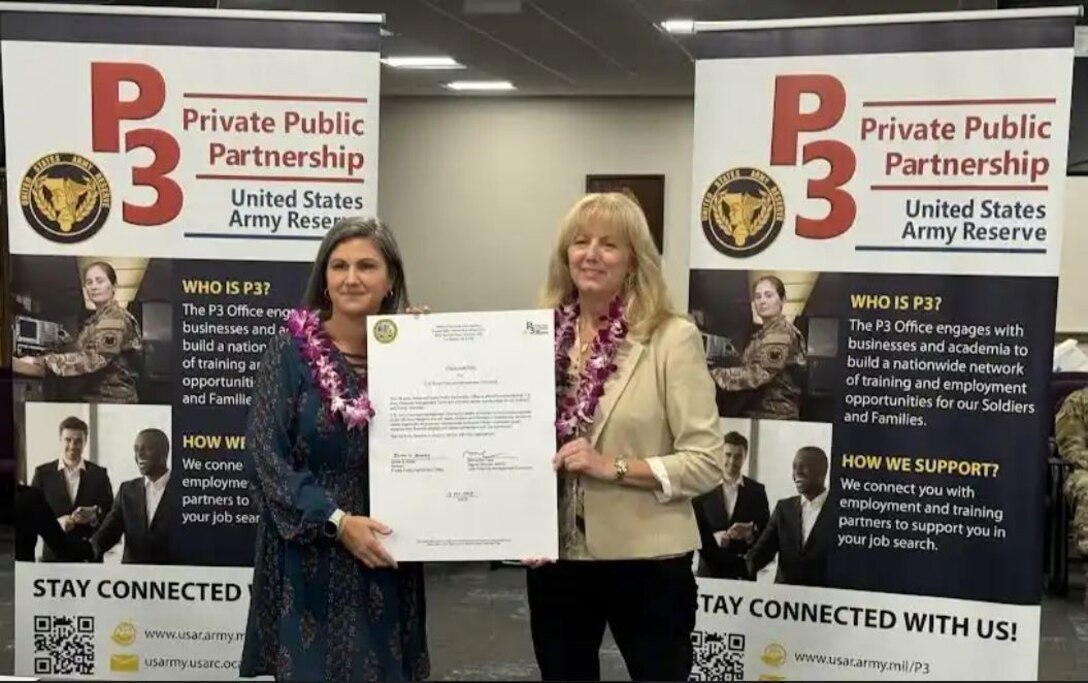 Garrison Hawaii and Army Reserve cement partnership with proclamation signing