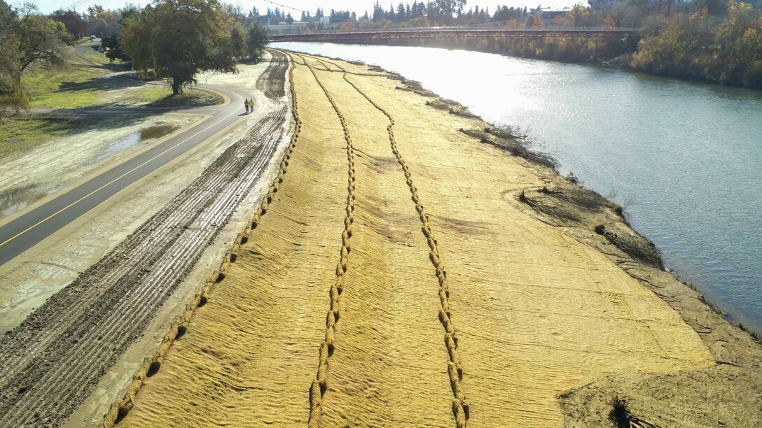 American River Levees Project - Contract 2