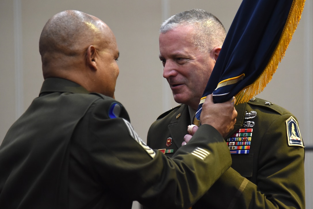 Martin takes command of VaARNG from Gallagher