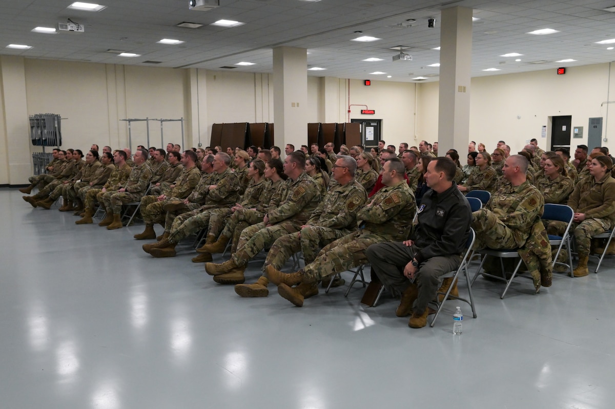 A U.S. Air Force Maj. gives a presentation.