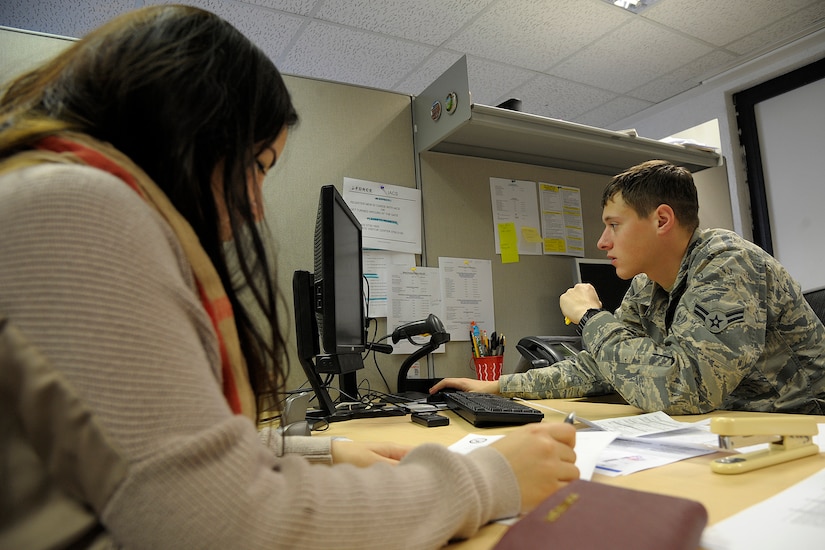 DOD Expands Pilot Program to Renew USID Cards Online  