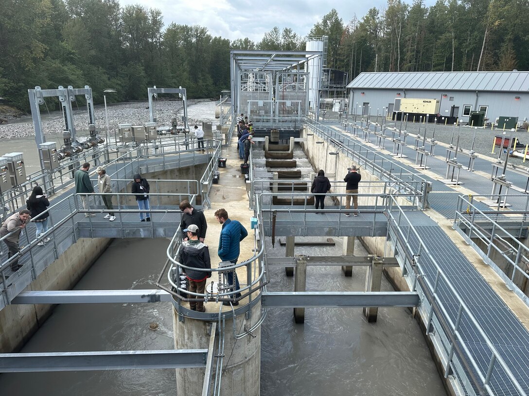 Army Fellows touring fish passage facility on the White River near Buckley, WA.