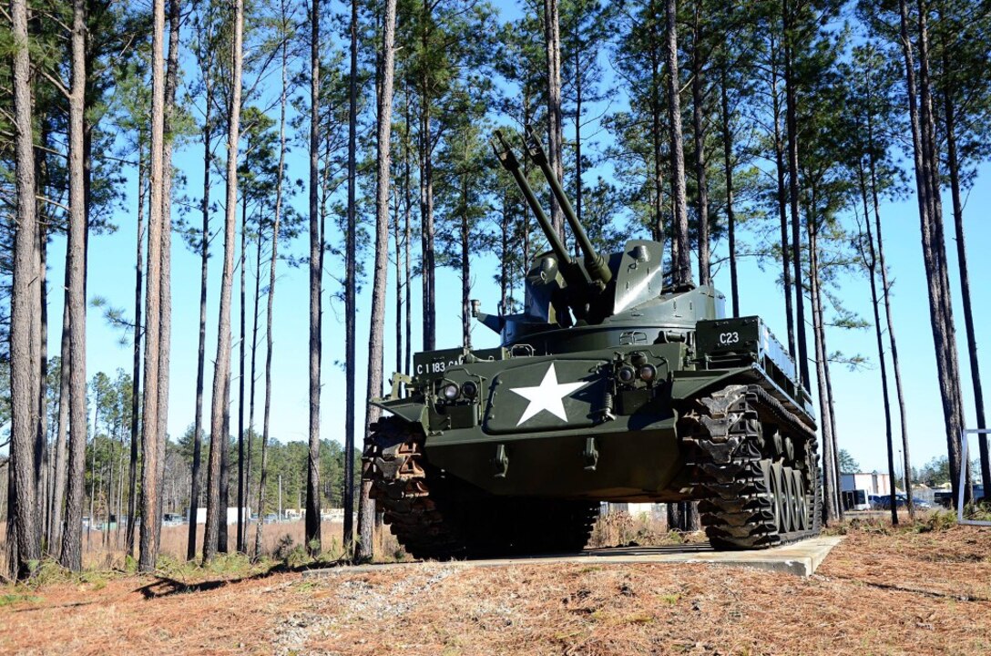 MATES personnel refurbish Fort Pickett tracked vehicles