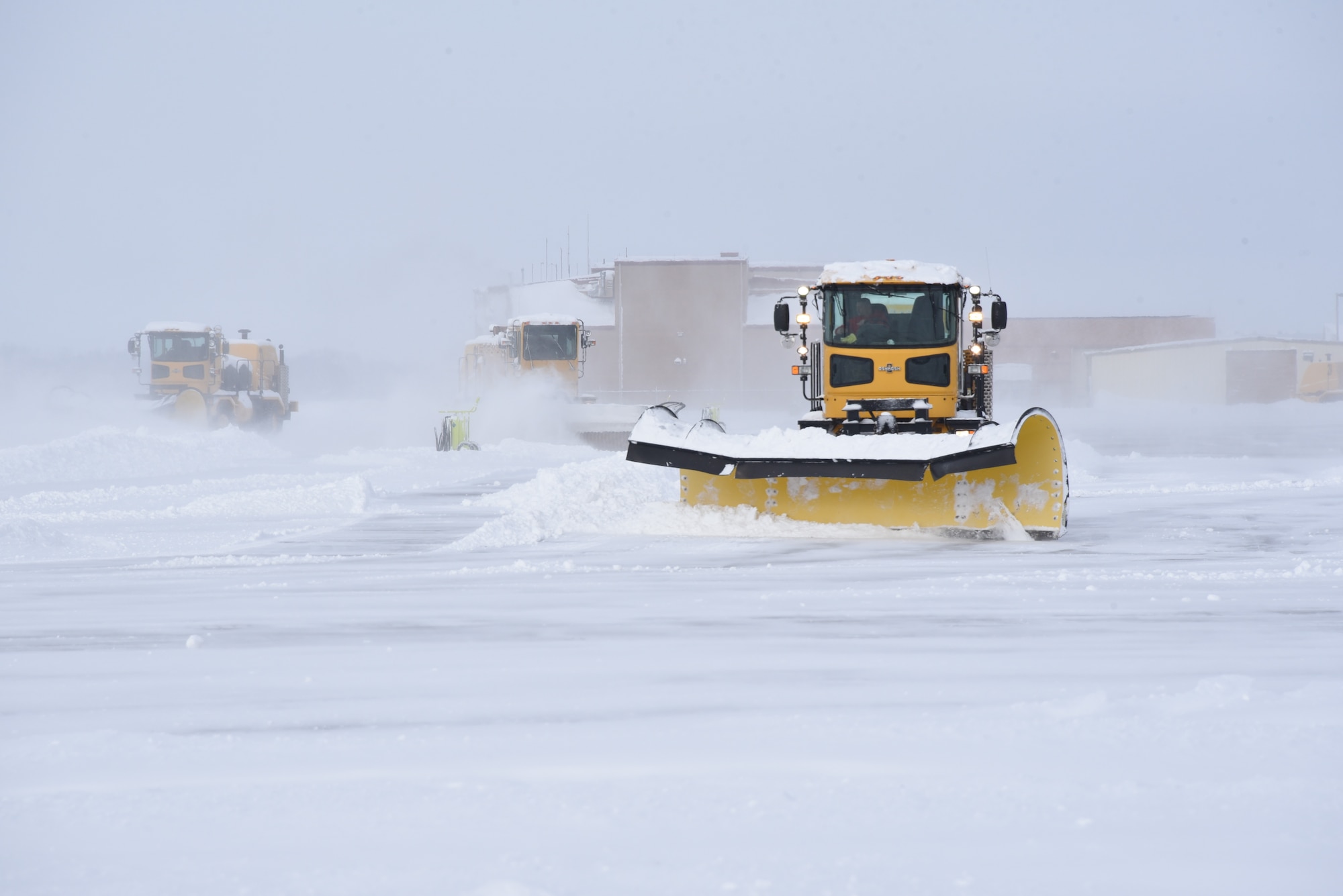 Flight line snow clearing
