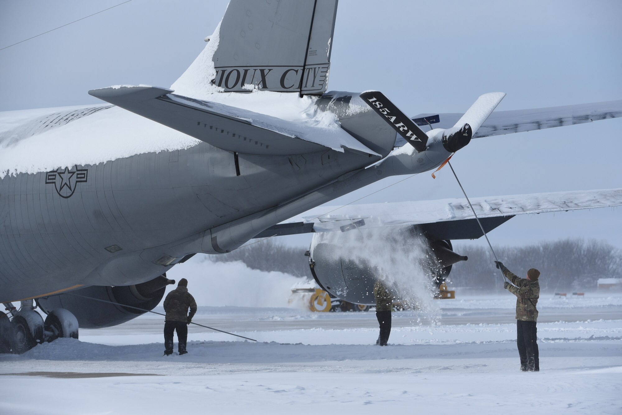Flight line snow clearing