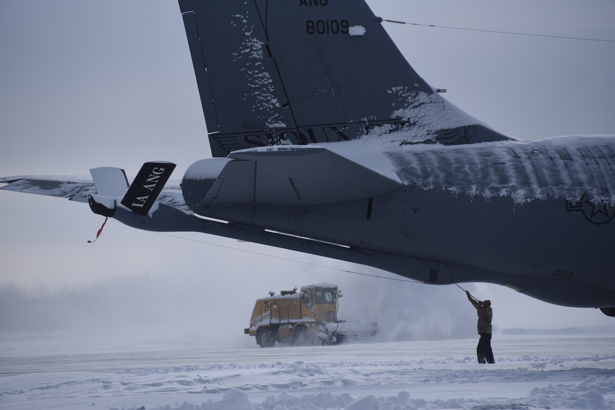 Flight line snow clearing