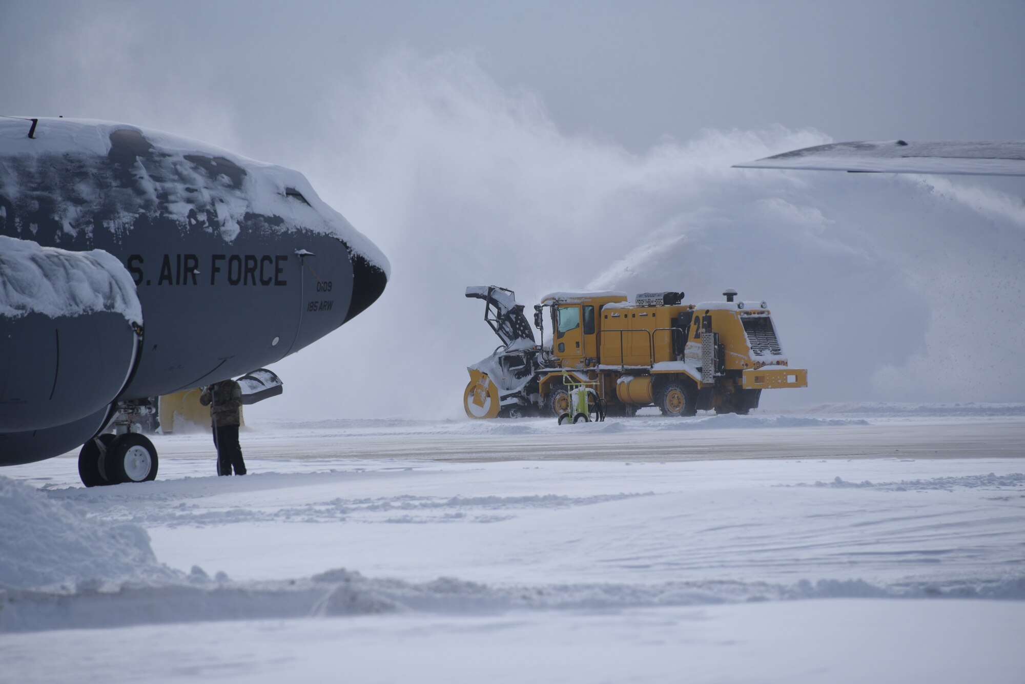 Flight line snow clearing