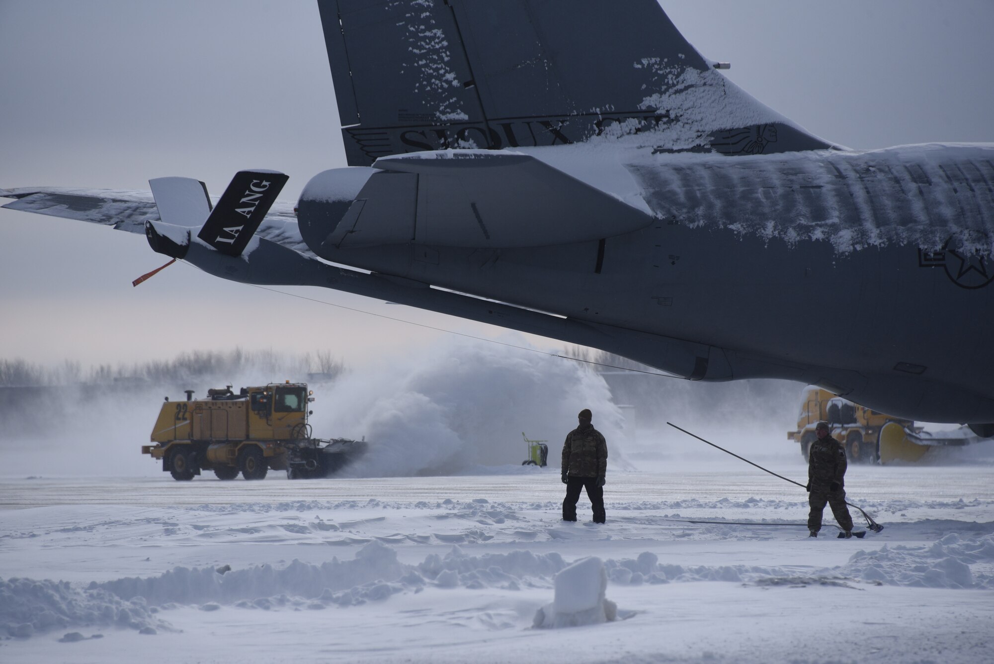 Flight line snow clearing