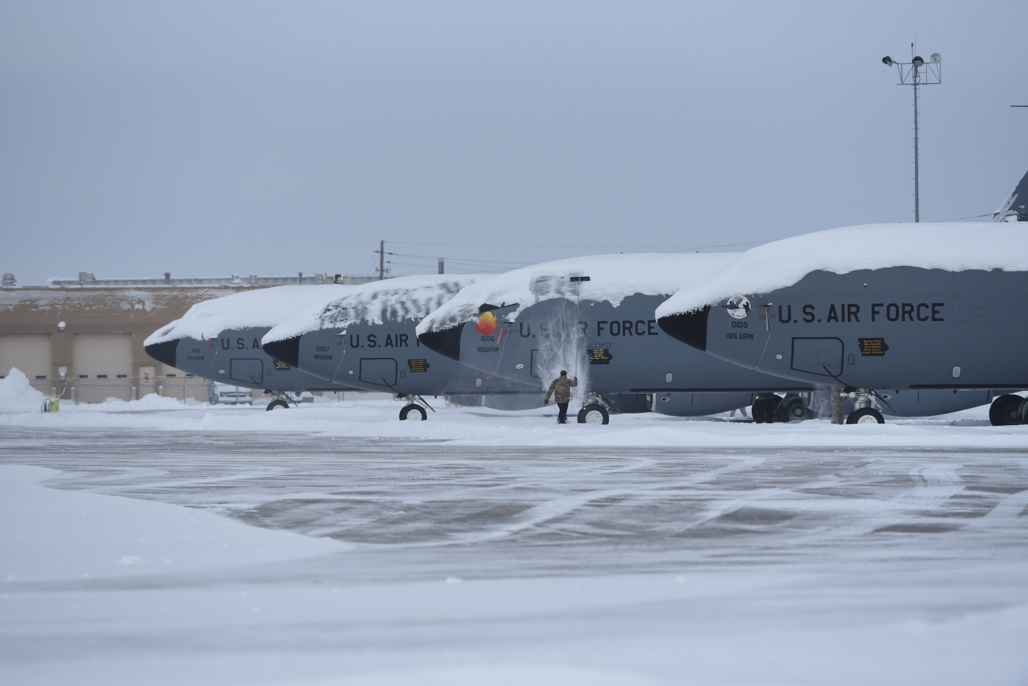 Flight line snow clearing