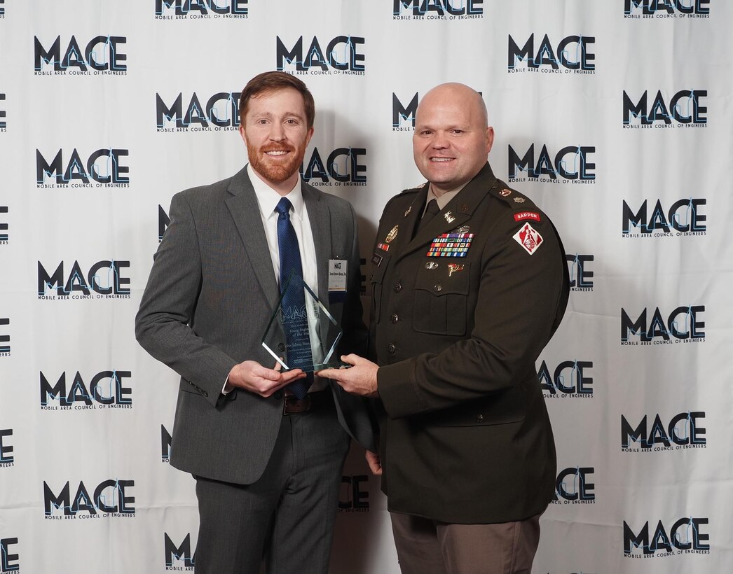 John Bass, Senior Engineering Technical Lead for Civil Works, alongside LTC Gary Cutler, Deputy Commander of Mobile District, captured at the 2024 MACE award ceremony on January 18, 2024, in Mobile, Ala. Bass received 2024 ‘Young Engineer of the Year’ award. (Courtesy photo)