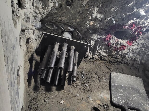 work on McNary Navigation Lock Gudgeon Anchors