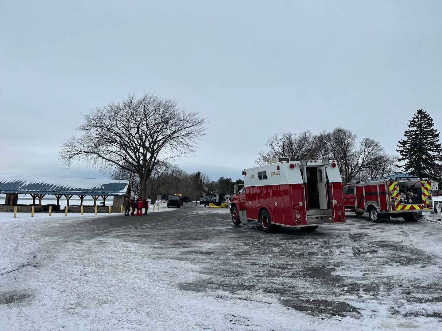 Coast Guard rescues 9 from ice floe on Lake Erie