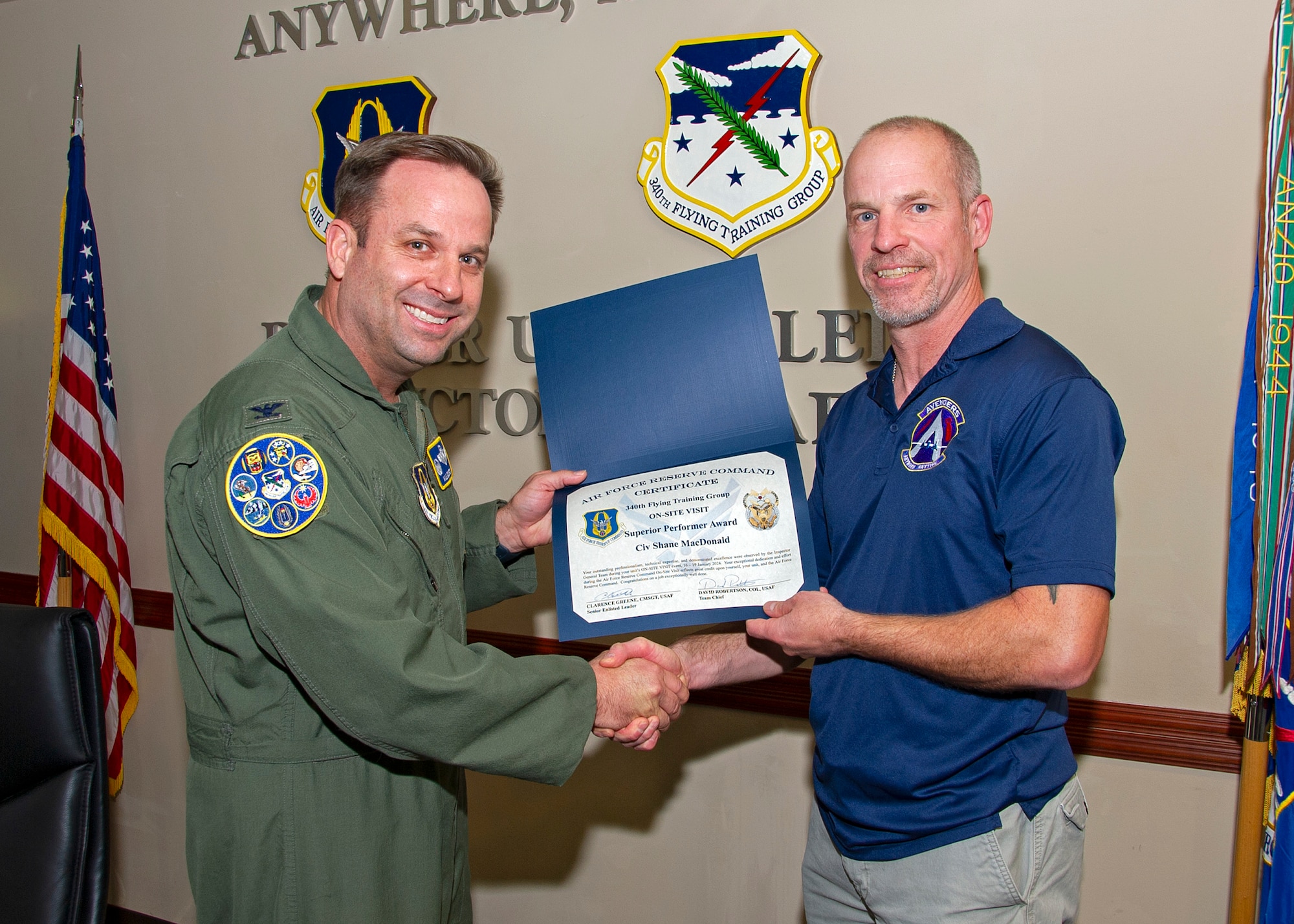 340th FTG commander presents superior performer award