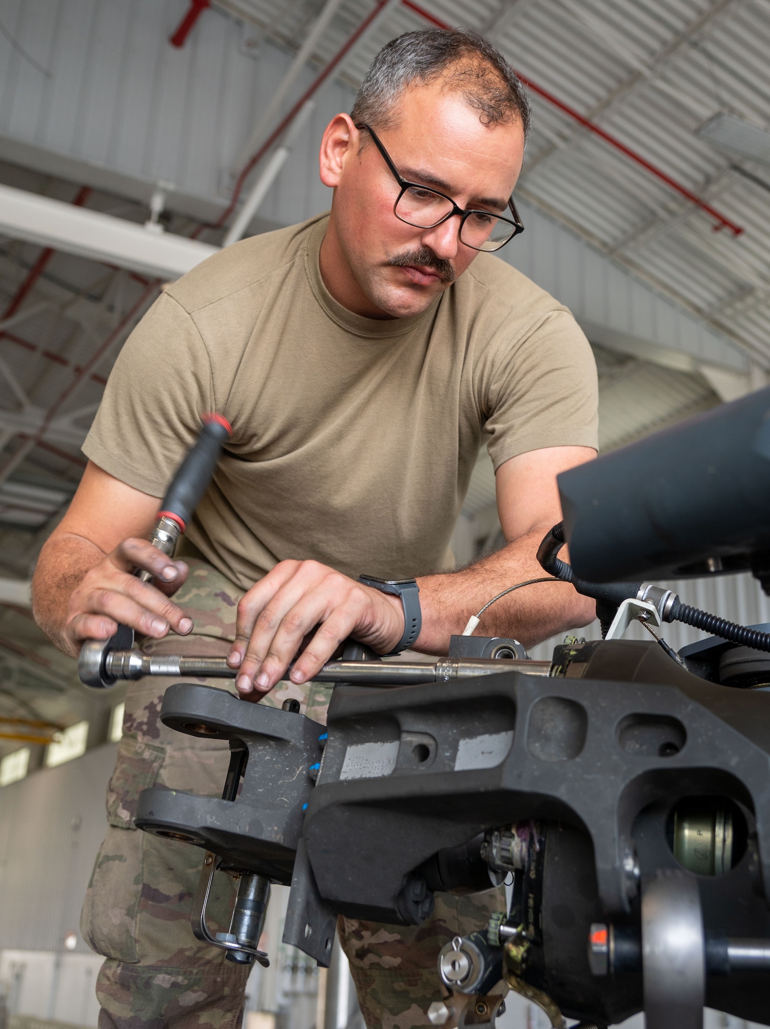 Rescue maintainers remove Pave Hawk spindles