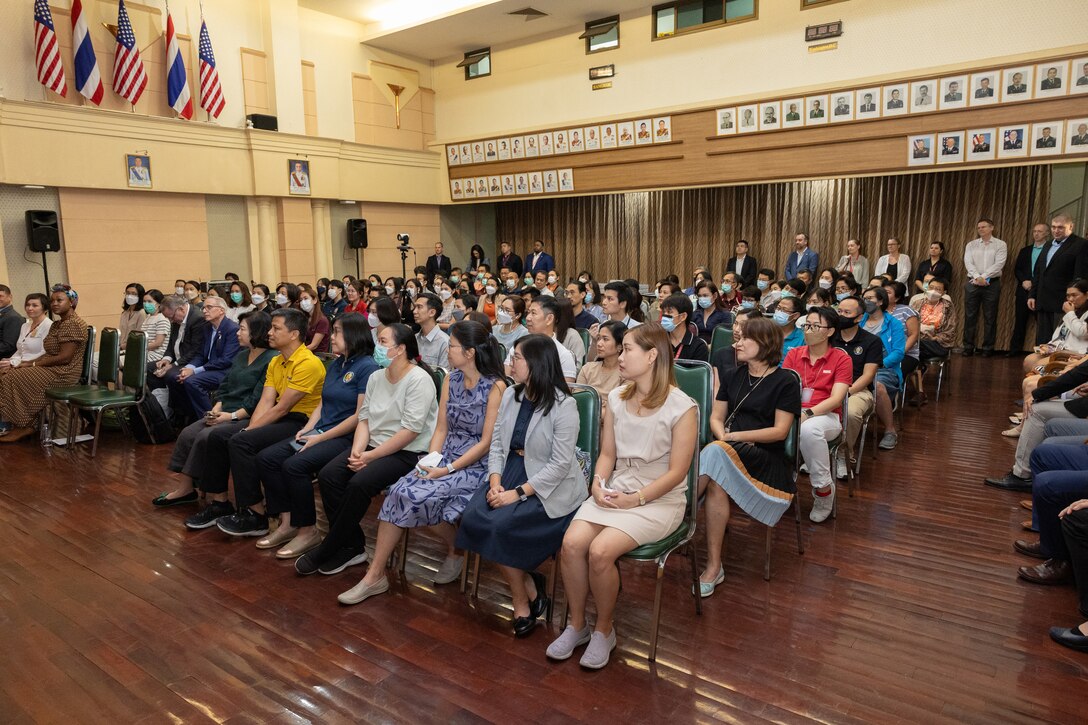 Unit leaders meet with unit members and Royal Thai Army