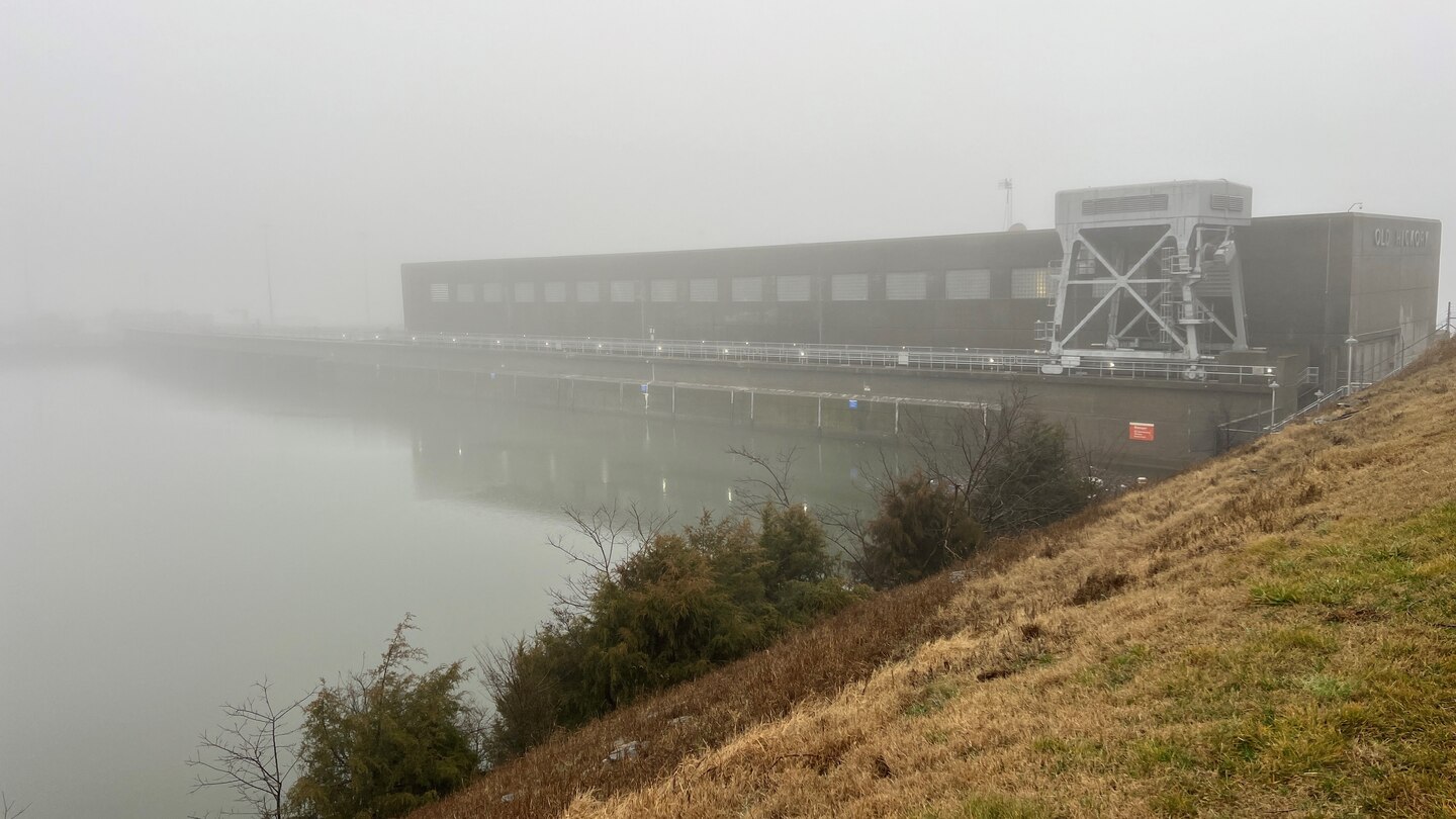 Kentucky Lock on a foggy day