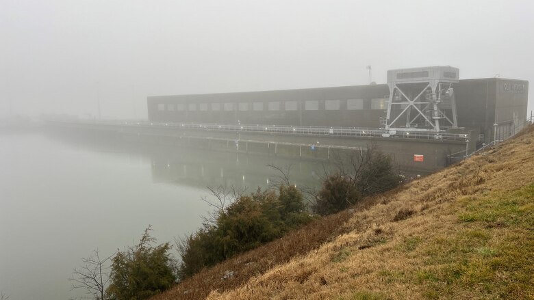 Kentucky Lock on a foggy day