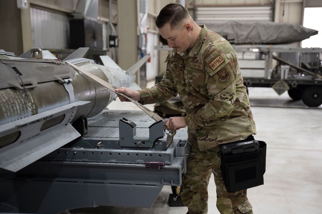 28th MXS holds 4th quarter weapons load competition