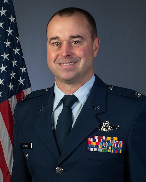 Official Air Force Photo of Col. Matthew Howard