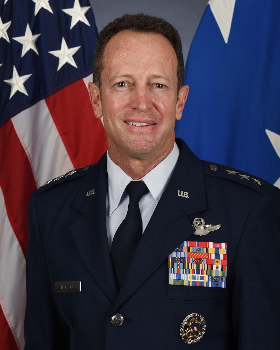 This is the official photo of Lt. Gen. David R. Iverson