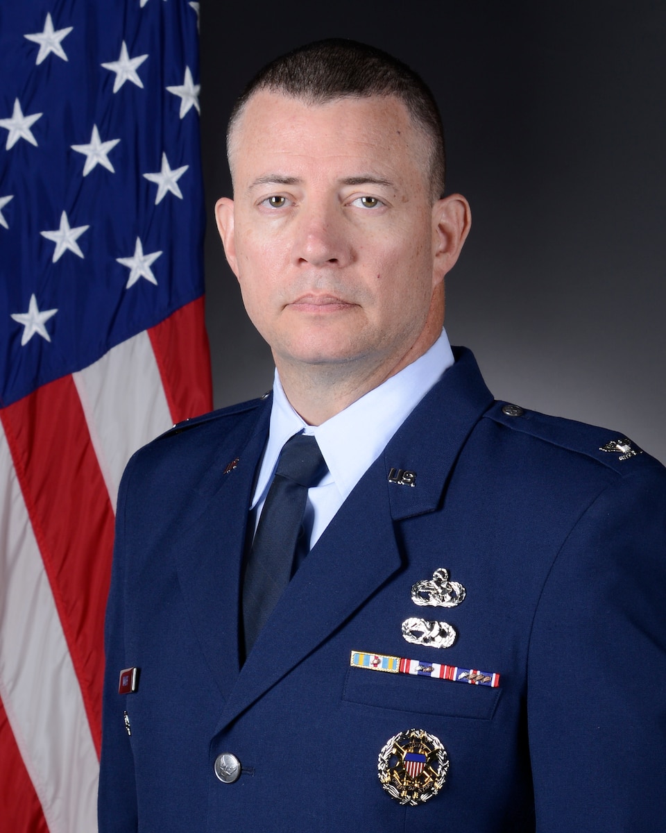 U.S. Air Force official bio