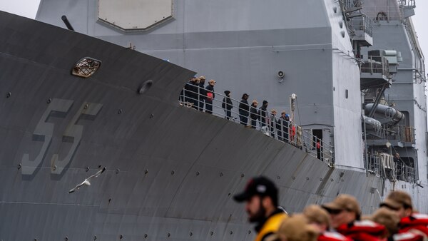 USS Leyte Gulf (CG 55) departs Naval Station Norfolk.