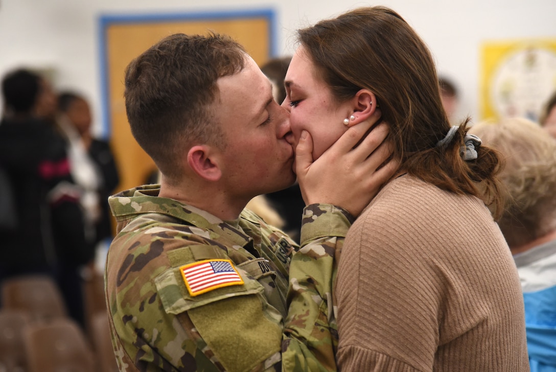 529th CSSB begins federal duty ahead of deployment to Poland