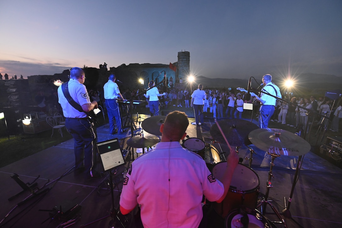 Touch n' go performs in Albania